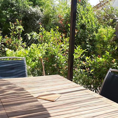 Appartement Les Pucines T1bis luxe rez de jardin climatisation plein sud à Six-Fours-les-Plages Extérieur photo