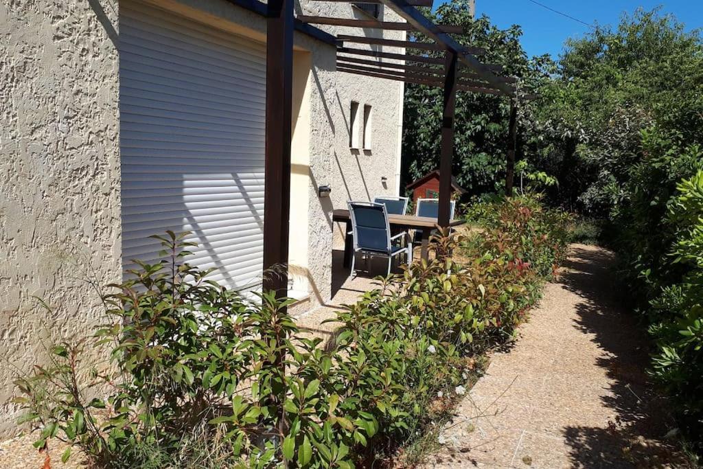 Appartement Les Pucines T1bis luxe rez de jardin climatisation plein sud à Six-Fours-les-Plages Extérieur photo