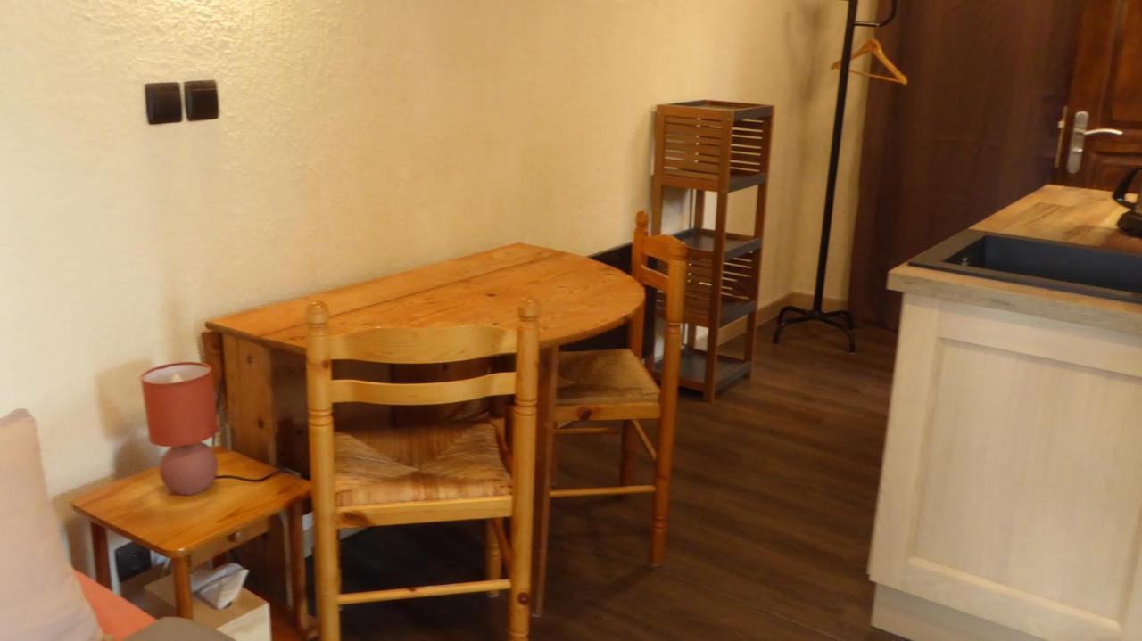Appartement Les Pucines T1bis luxe rez de jardin climatisation plein sud à Six-Fours-les-Plages Extérieur photo