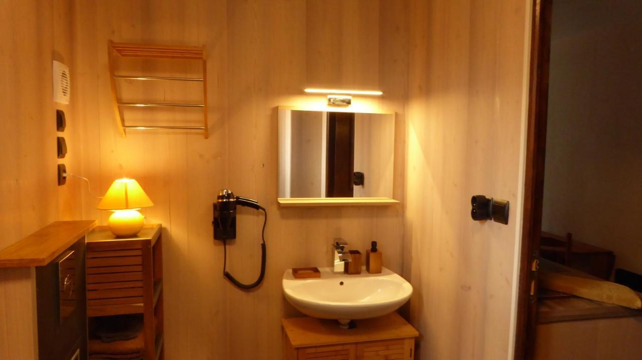 Appartement Les Pucines T1bis luxe rez de jardin climatisation plein sud à Six-Fours-les-Plages Extérieur photo