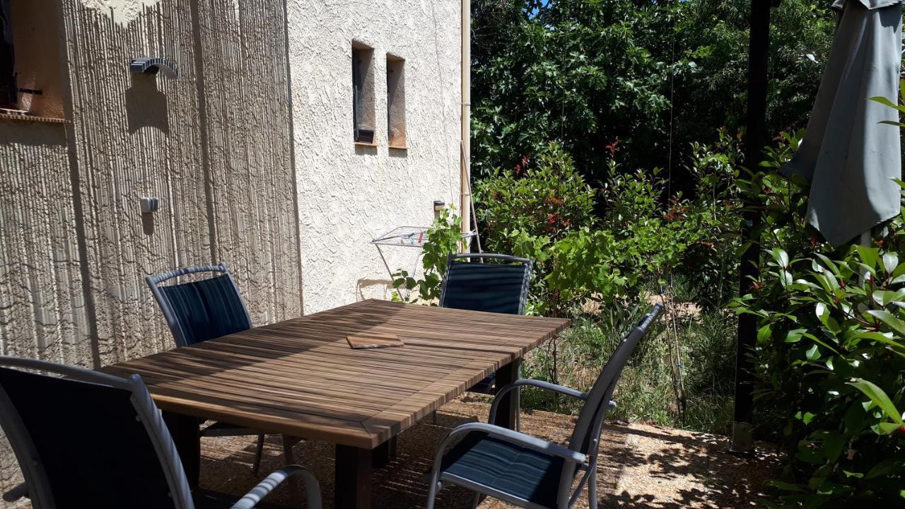 Appartement Les Pucines T1bis luxe rez de jardin climatisation plein sud à Six-Fours-les-Plages Extérieur photo